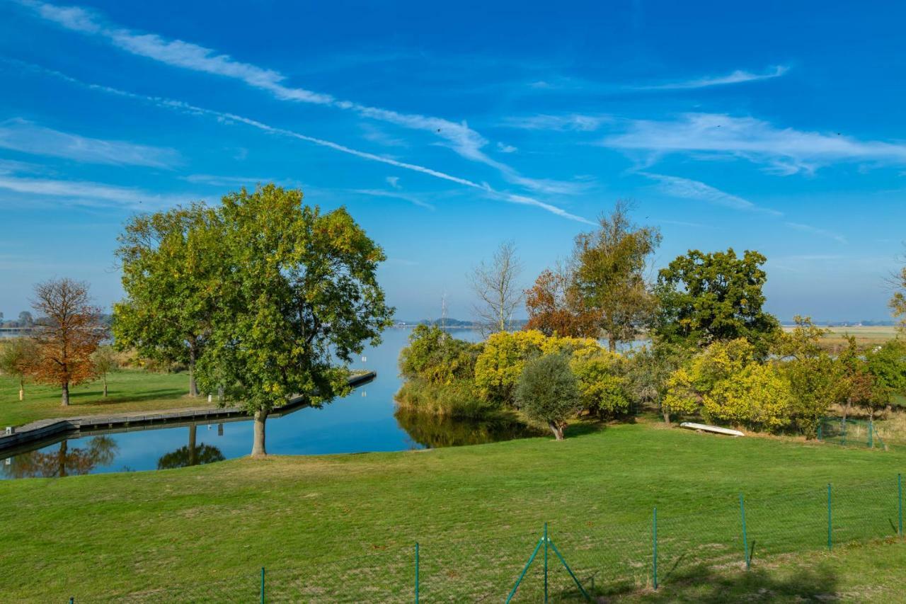 Ferienwohnung Leuchtturm Dewichow Bagian luar foto
